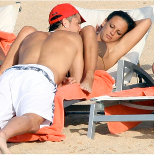 Illustration for article titled Athletes On Vacation And How They Protect Themselves From The Sun